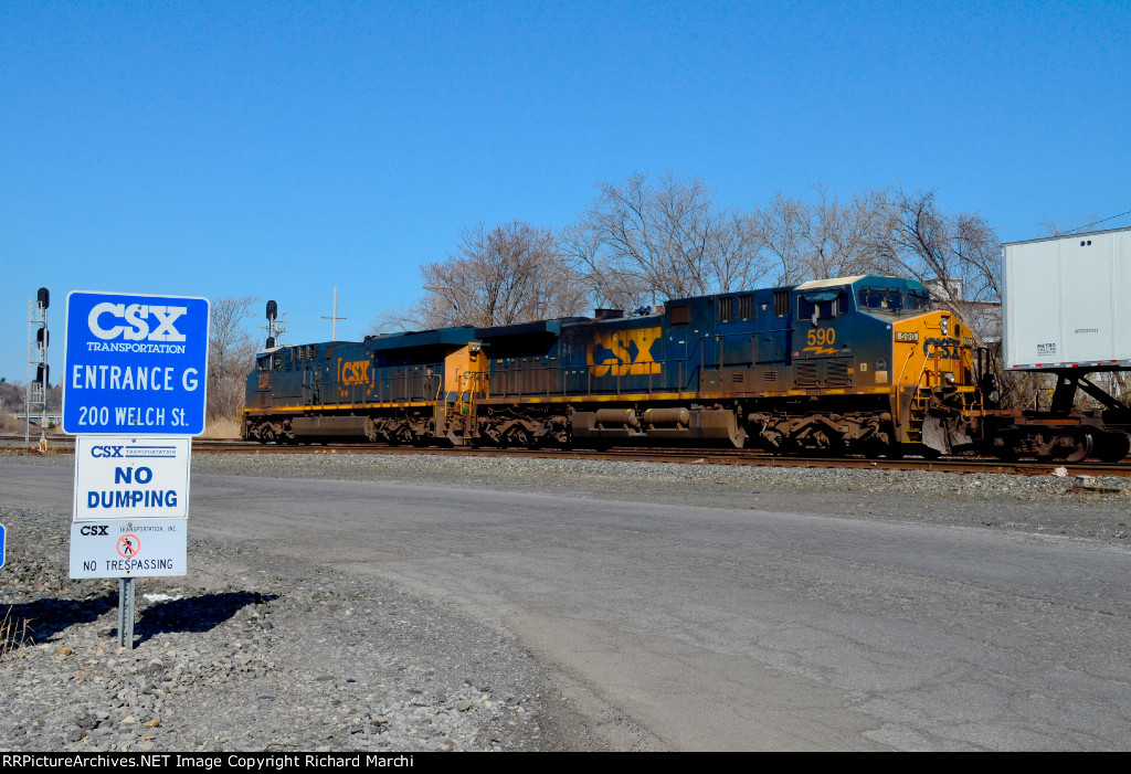 CSX 590